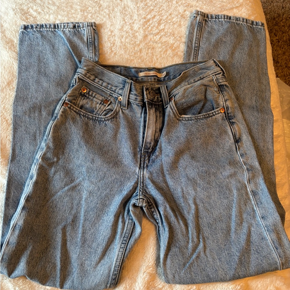 Levi’s 527 low rise straight leg jeans 24”